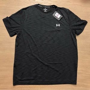 UNDER ARMOR - Workout shirt